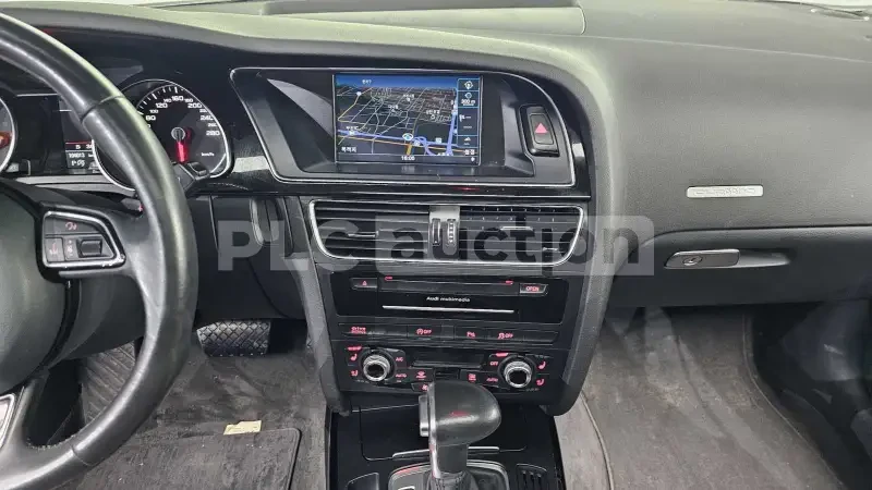 Audi A5 2.0TDI* Quattro* ОБДУХВАНЕ* КАМЕРА* ПАМЕТ, снимка 12 - Автомобили и джипове - 54223938