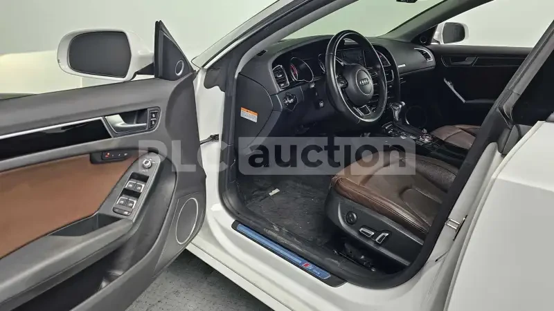 Audi A5 2.0TDI* Quattro* ОБДУХВАНЕ* КАМЕРА* ПАМЕТ, снимка 9 - Автомобили и джипове - 54223938