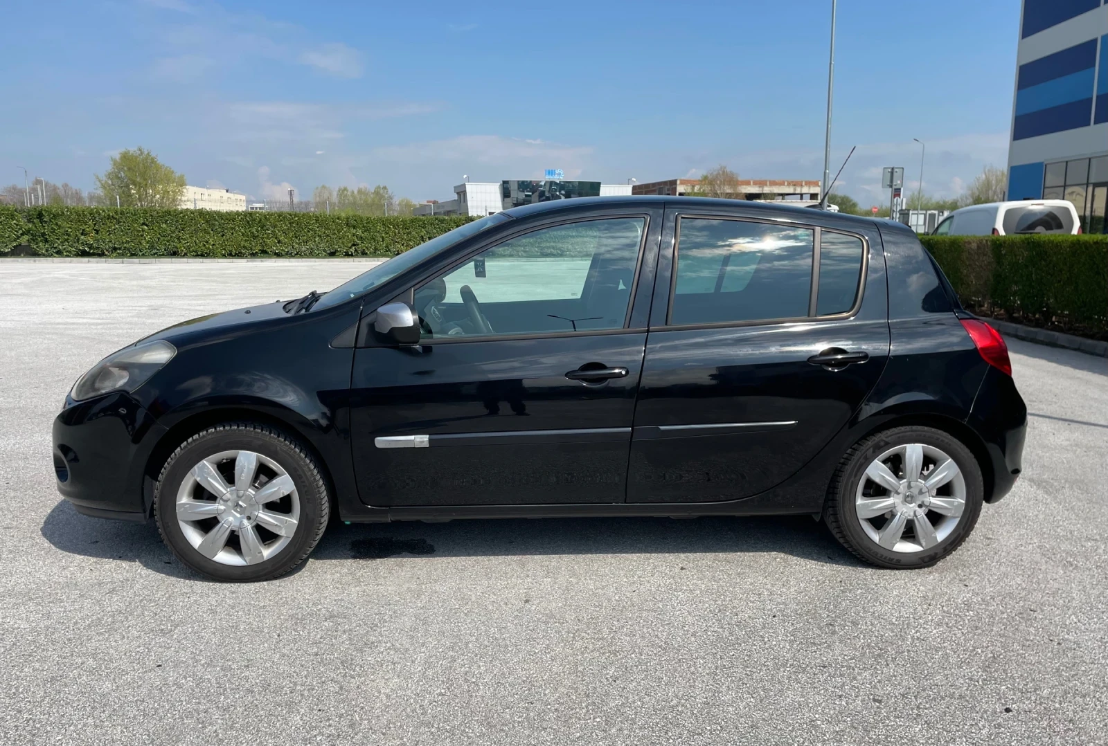 Renault Clio 1.2 ГАЗ - изображение 2