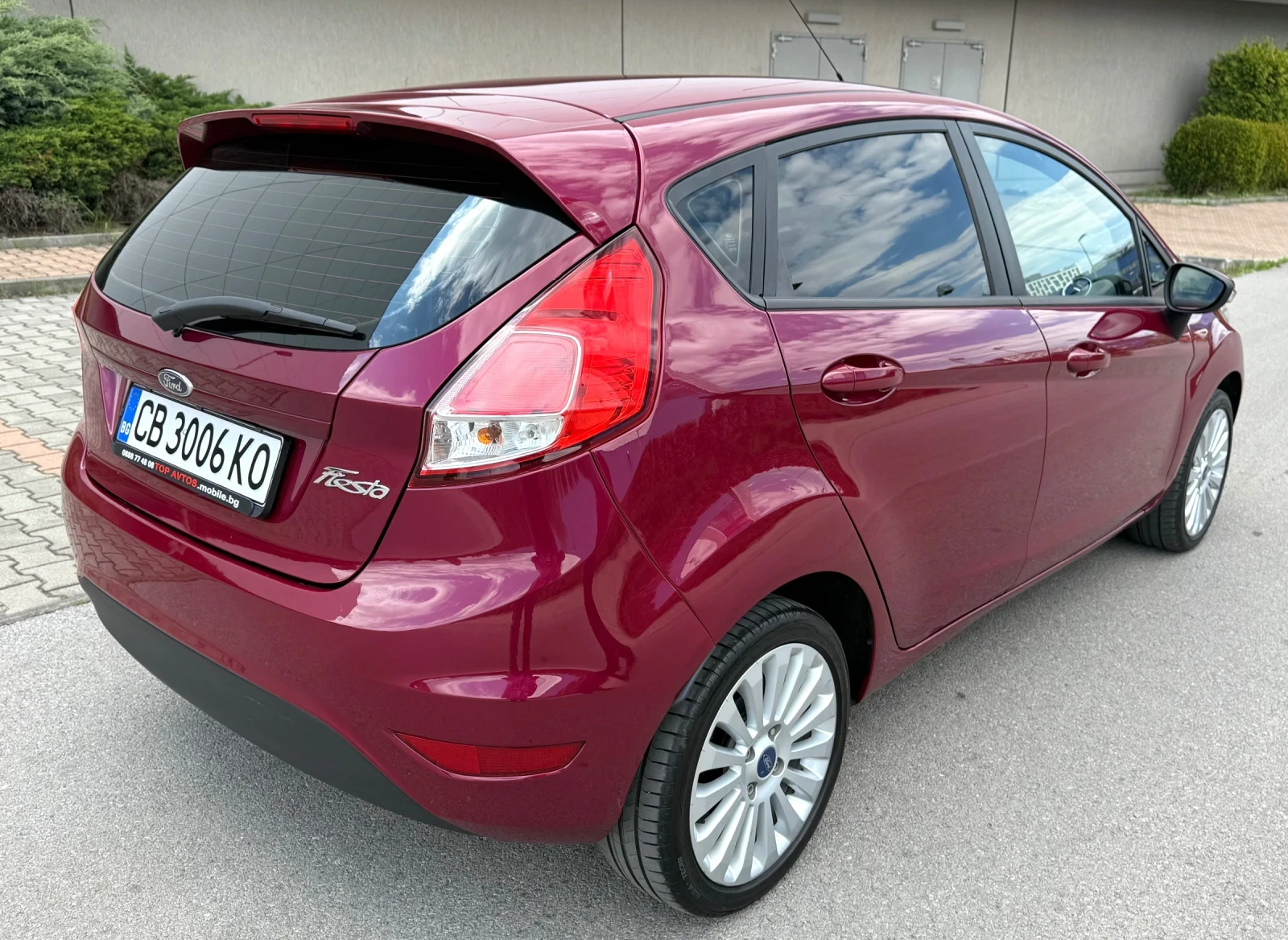 Ford Fiesta 1.25i/82kc/Facelift/С регистрация!/Обслужена - изображение 4