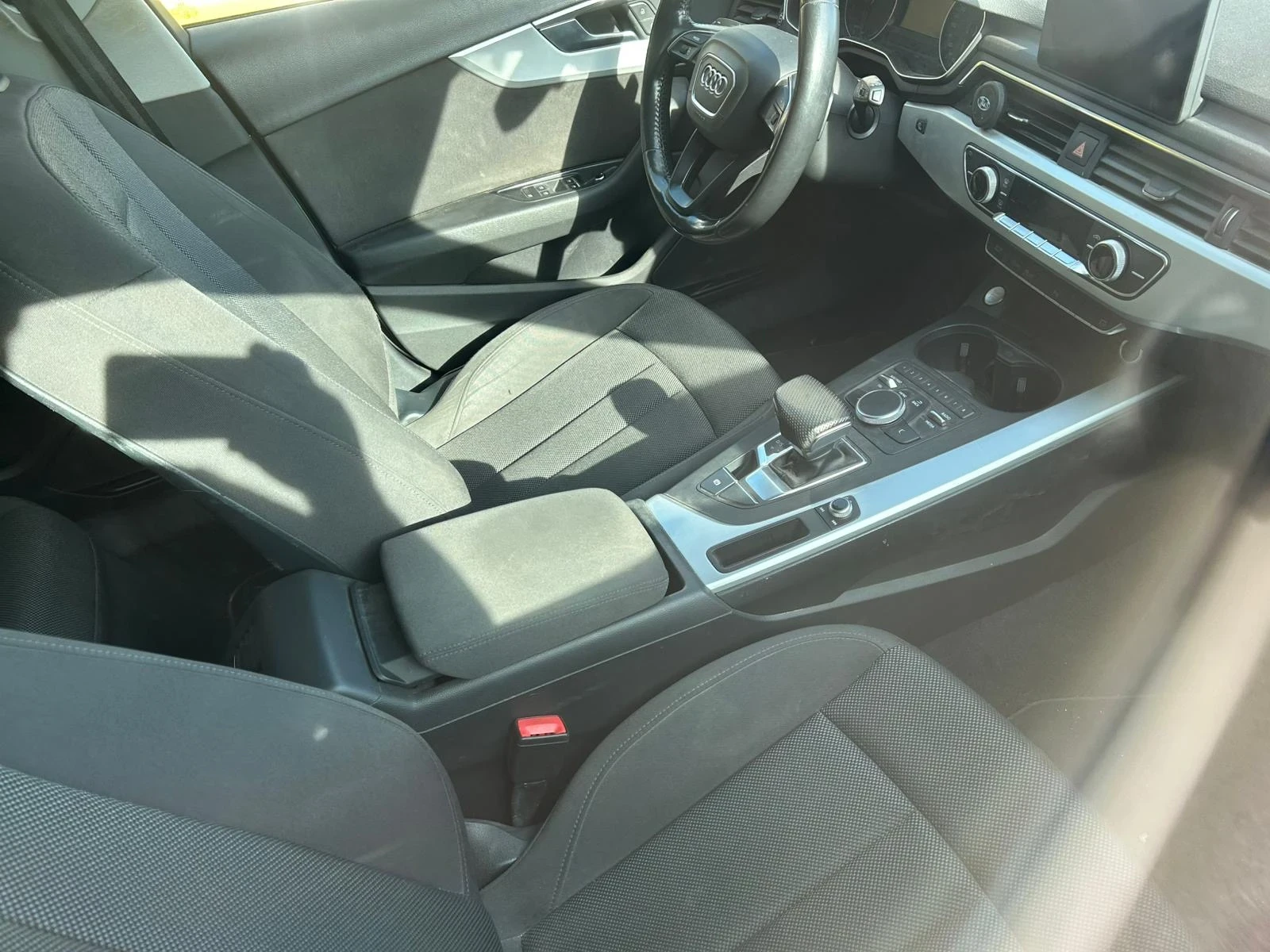 Audi A4 2.0TDI Сервизна история S-Line+  - изображение 5
