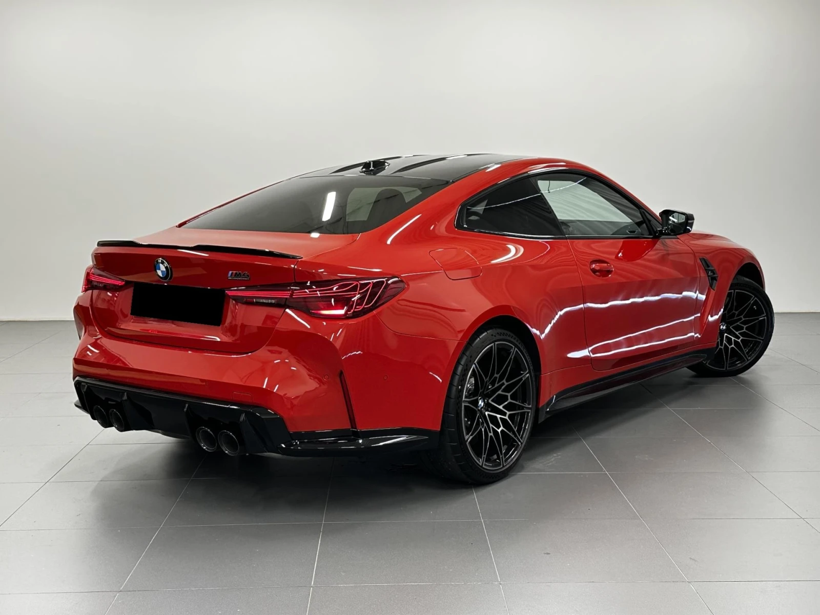 BMW M4 Competition xDrive - изображение 2