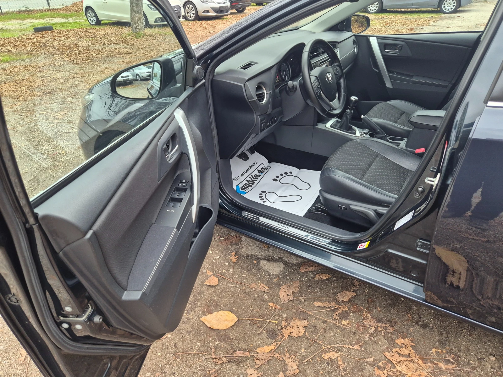 Toyota Auris 1.4D-4D FULL NAVI KEYLESS CAMERA КОЖА - изображение 8