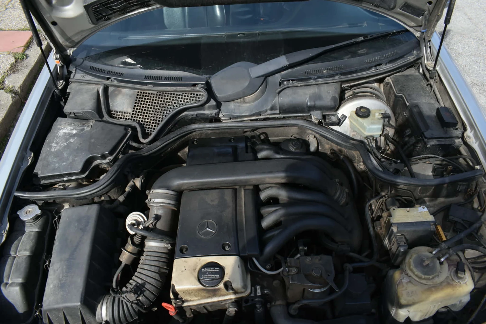 Mercedes-Benz E 250, снимка 14 - Автомобили и джипове - 53816564