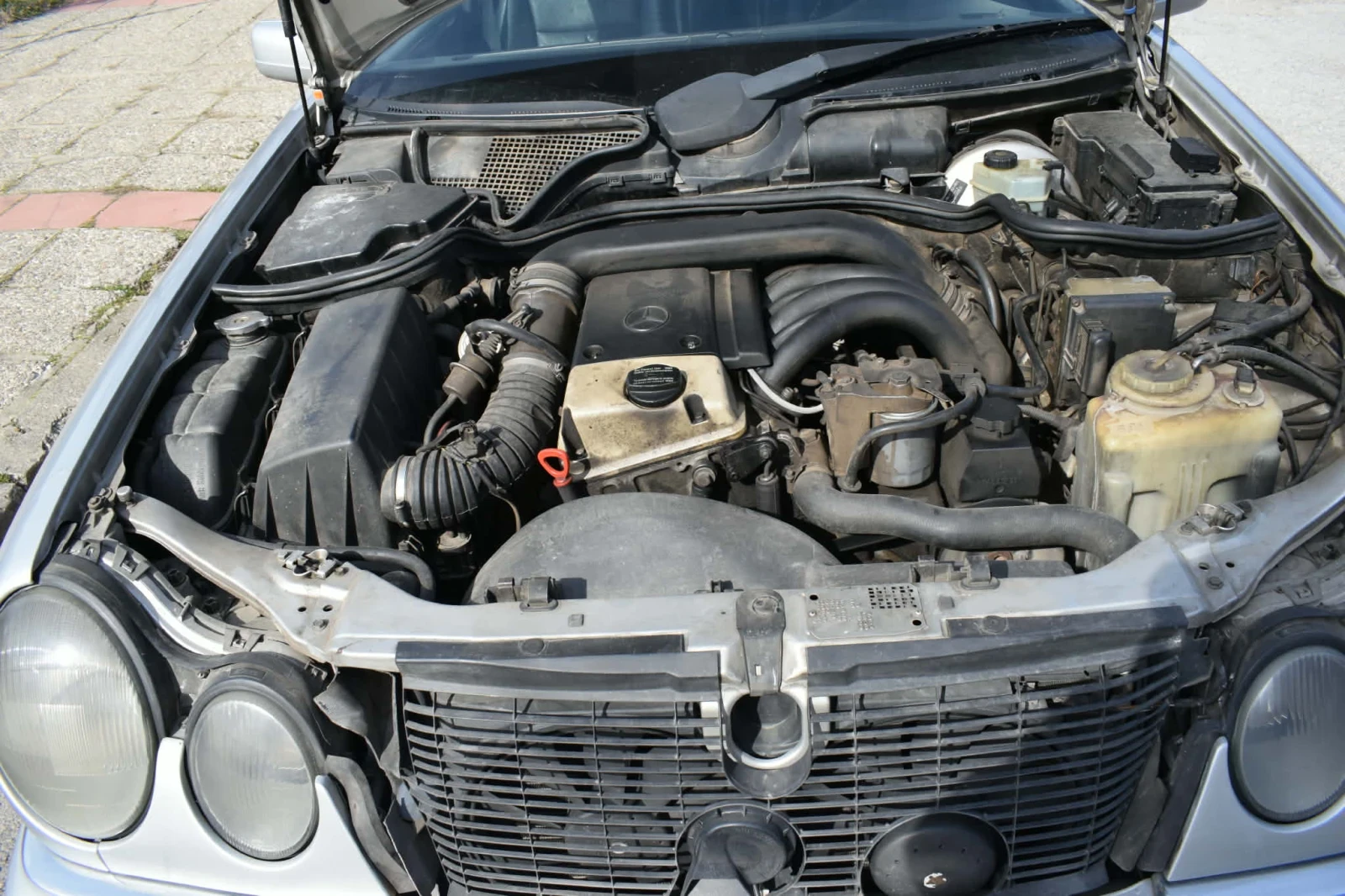 Mercedes-Benz E 250, снимка 13 - Автомобили и джипове - 53816564