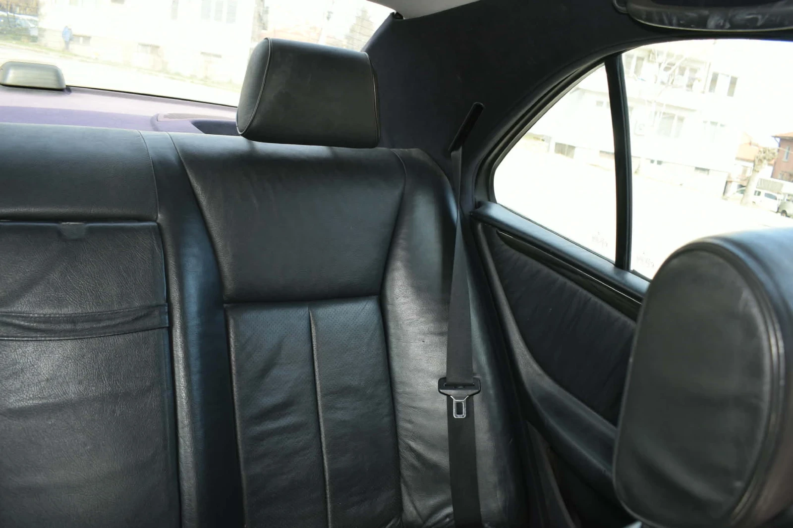 Mercedes-Benz E 250, снимка 10 - Автомобили и джипове - 53816564