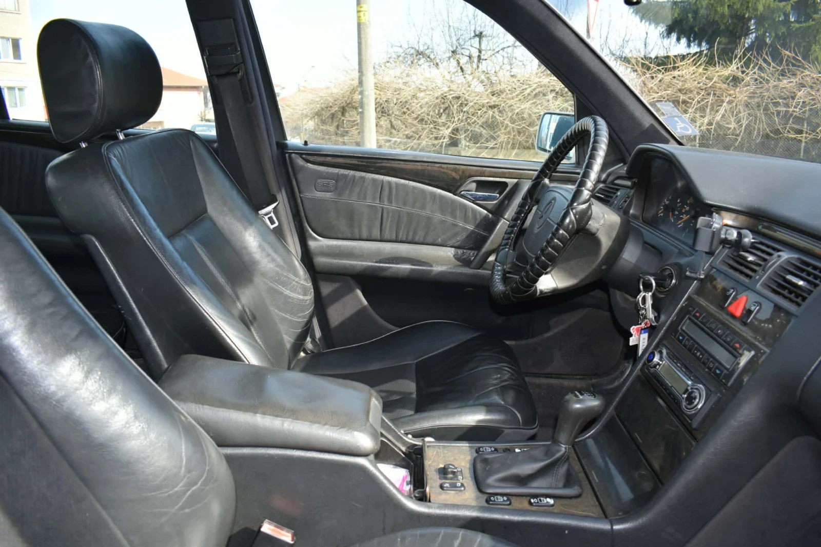 Mercedes-Benz E 250, снимка 15 - Автомобили и джипове - 53816564