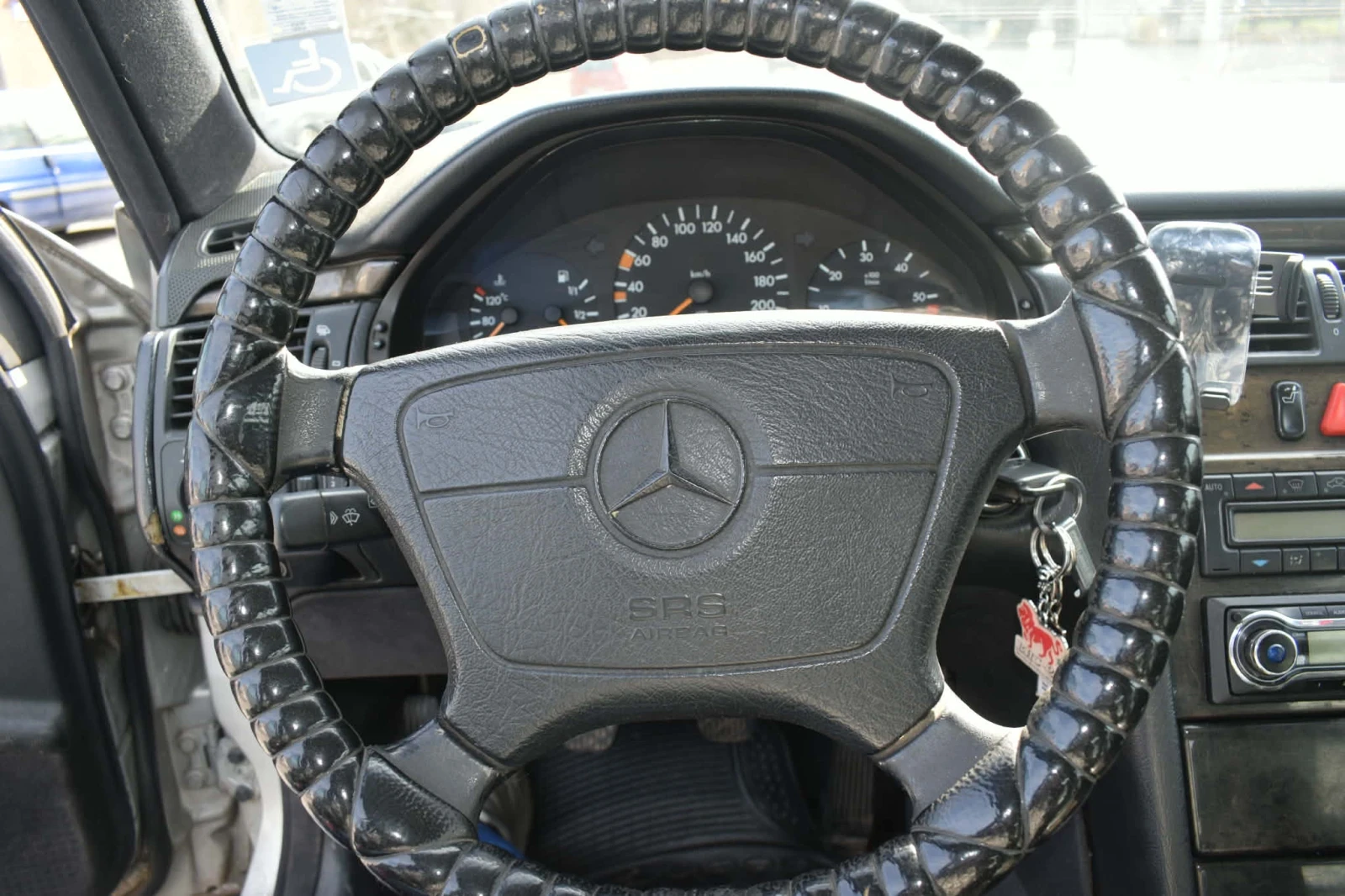 Mercedes-Benz E 250, снимка 8 - Автомобили и джипове - 53816564