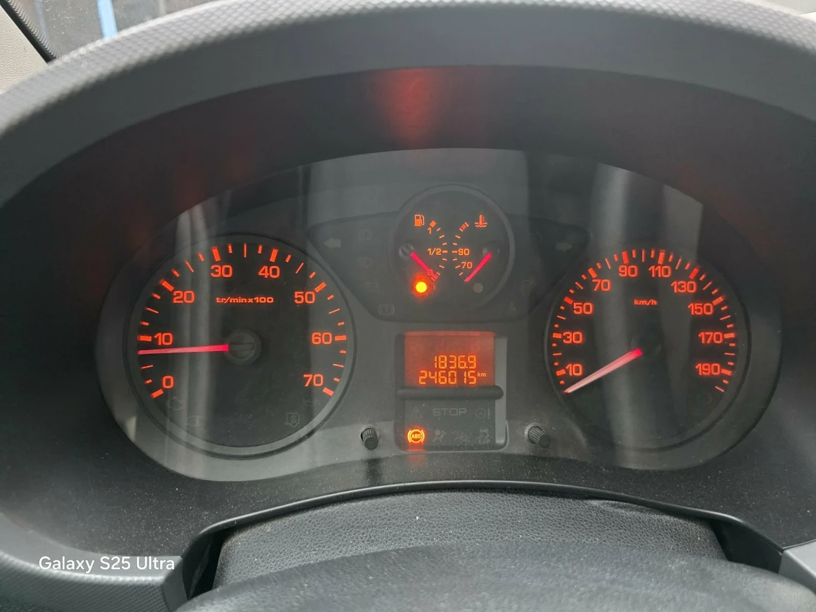 Peugeot Partner, снимка 8 - Автомобили и джипове - 53891030