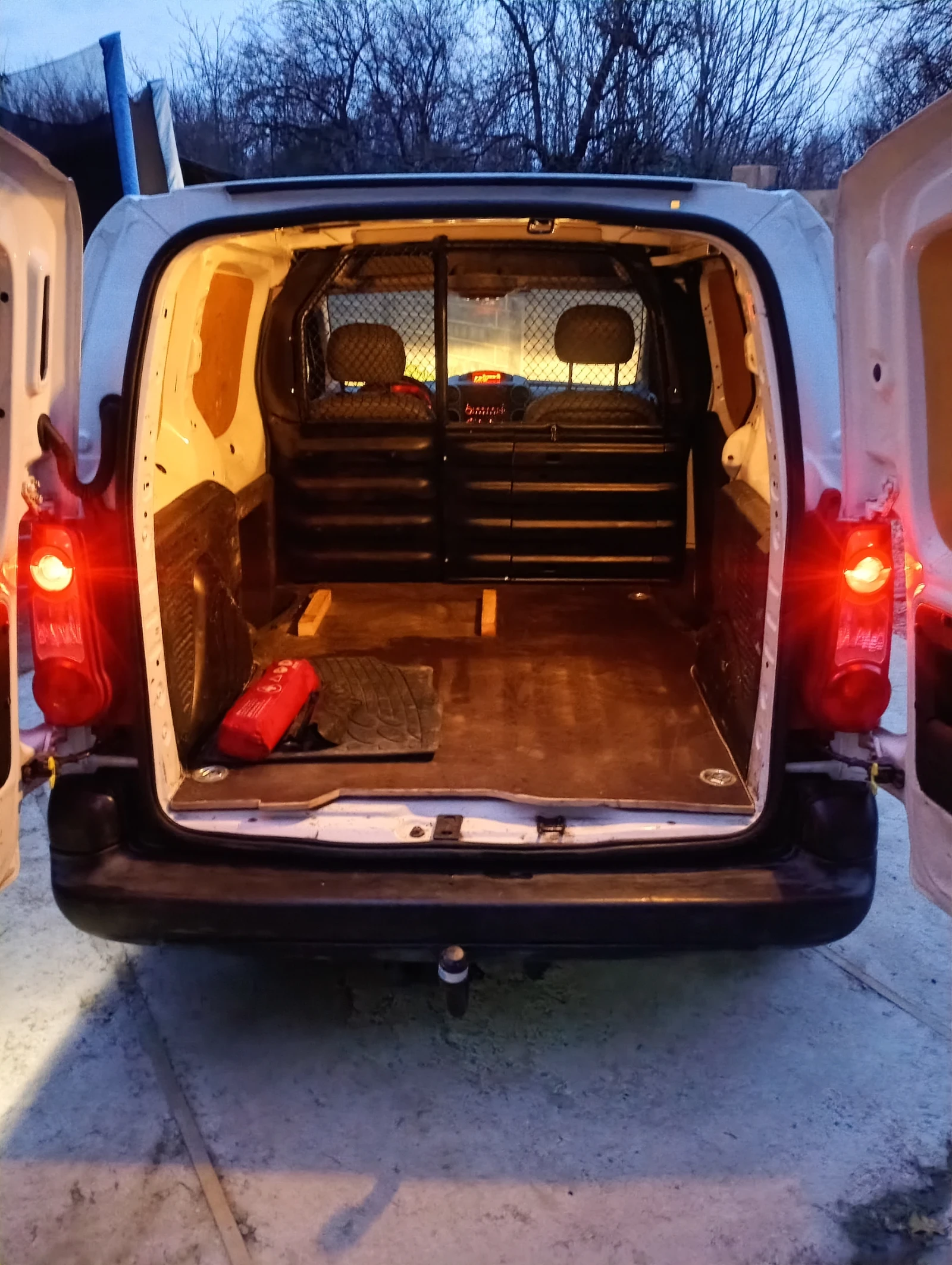 Peugeot Partner, снимка 6 - Автомобили и джипове - 53891030