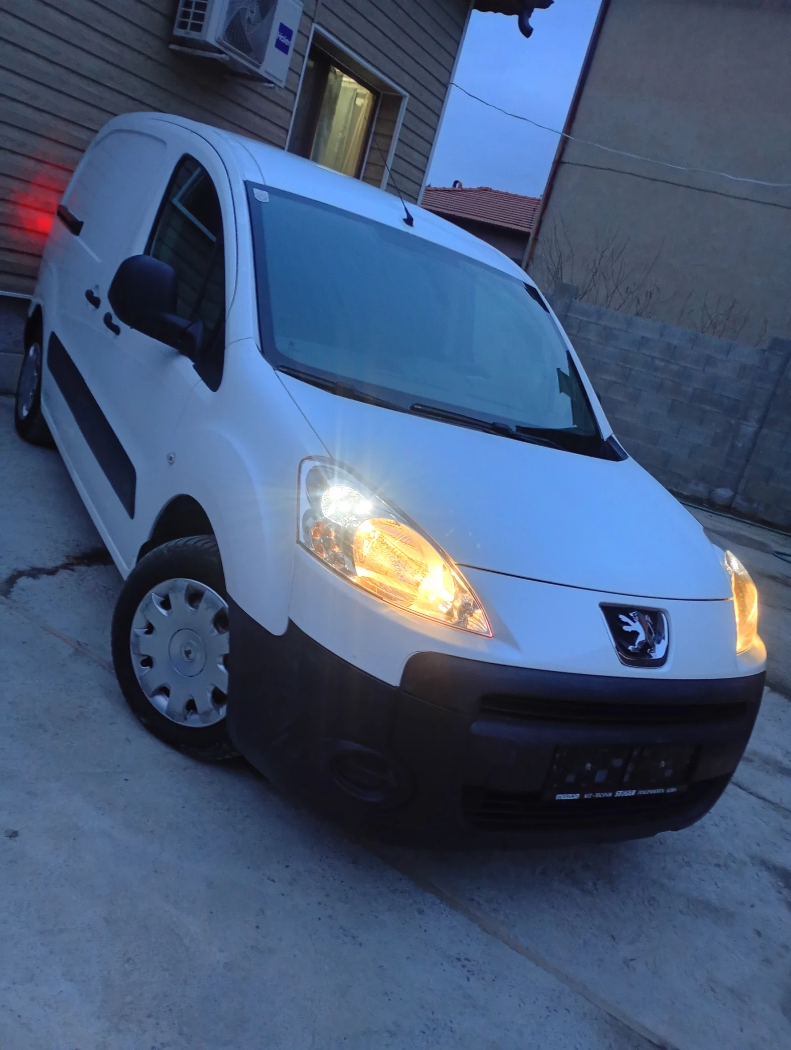 Peugeot Partner, снимка 2 - Автомобили и джипове - 53891030