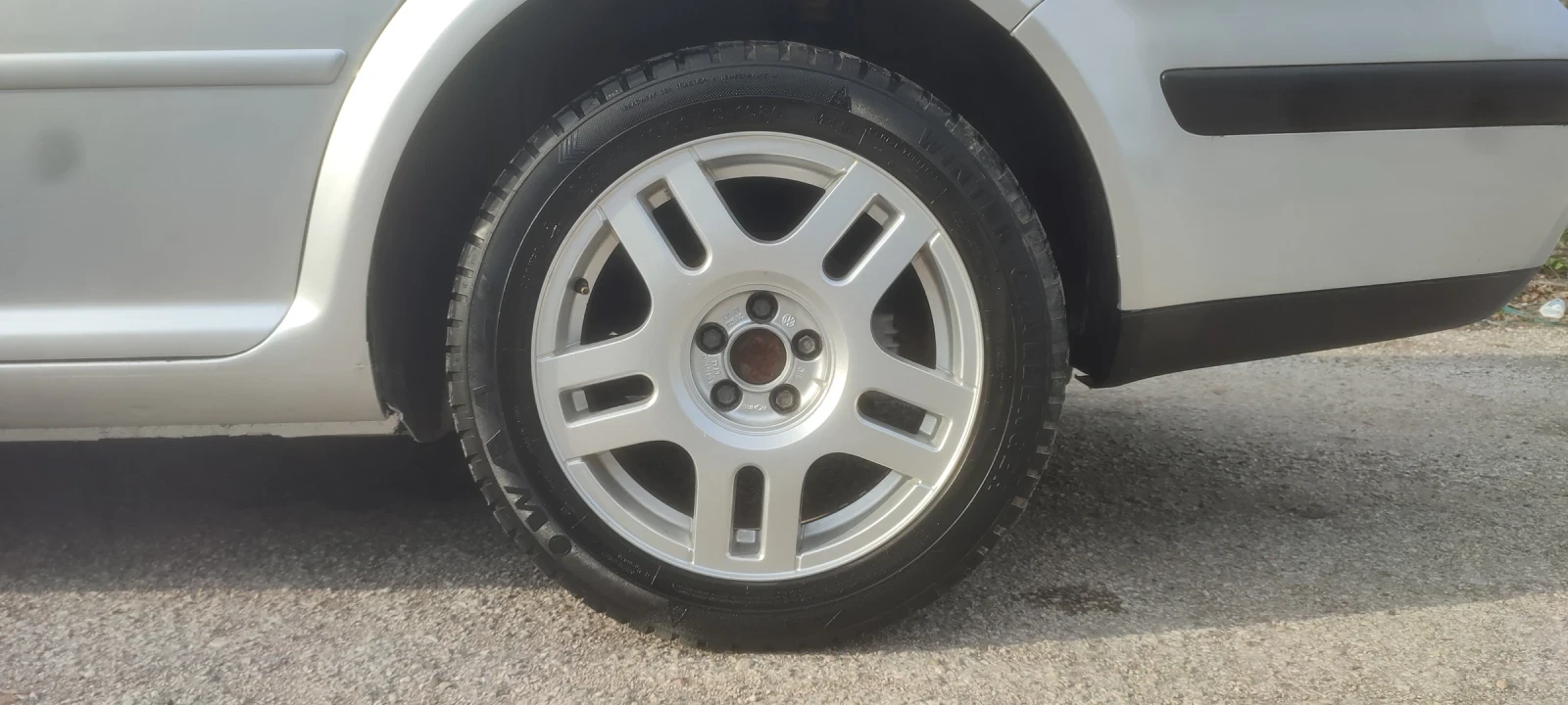 VW Golf Variant 1.9 TDI, снимка 14 - Автомобили и джипове - 54349459