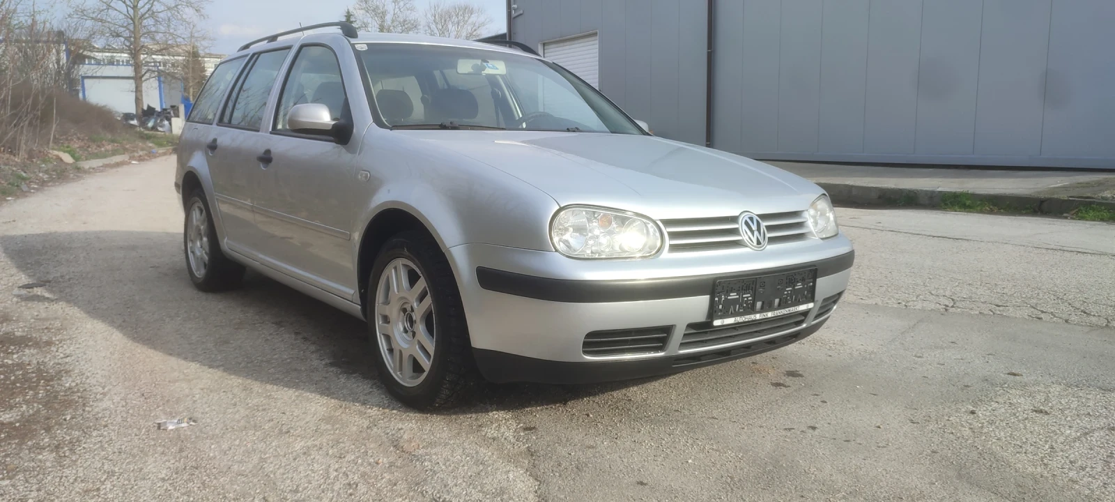 VW Golf Variant 1.9 TDI, снимка 2 - Автомобили и джипове - 54349459