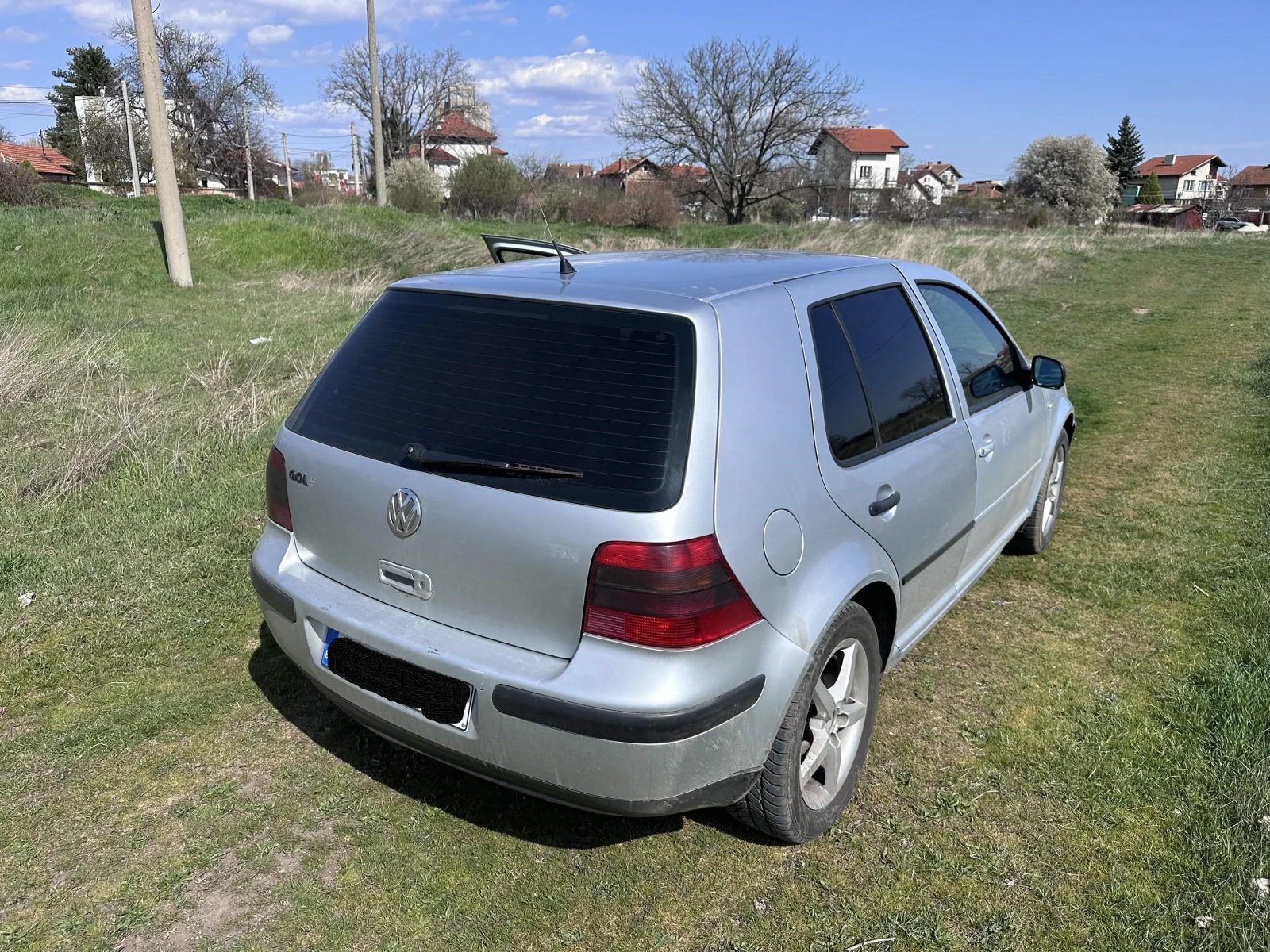 VW Golf 1.9, снимка 6 - Автомобили и джипове - 54173100
