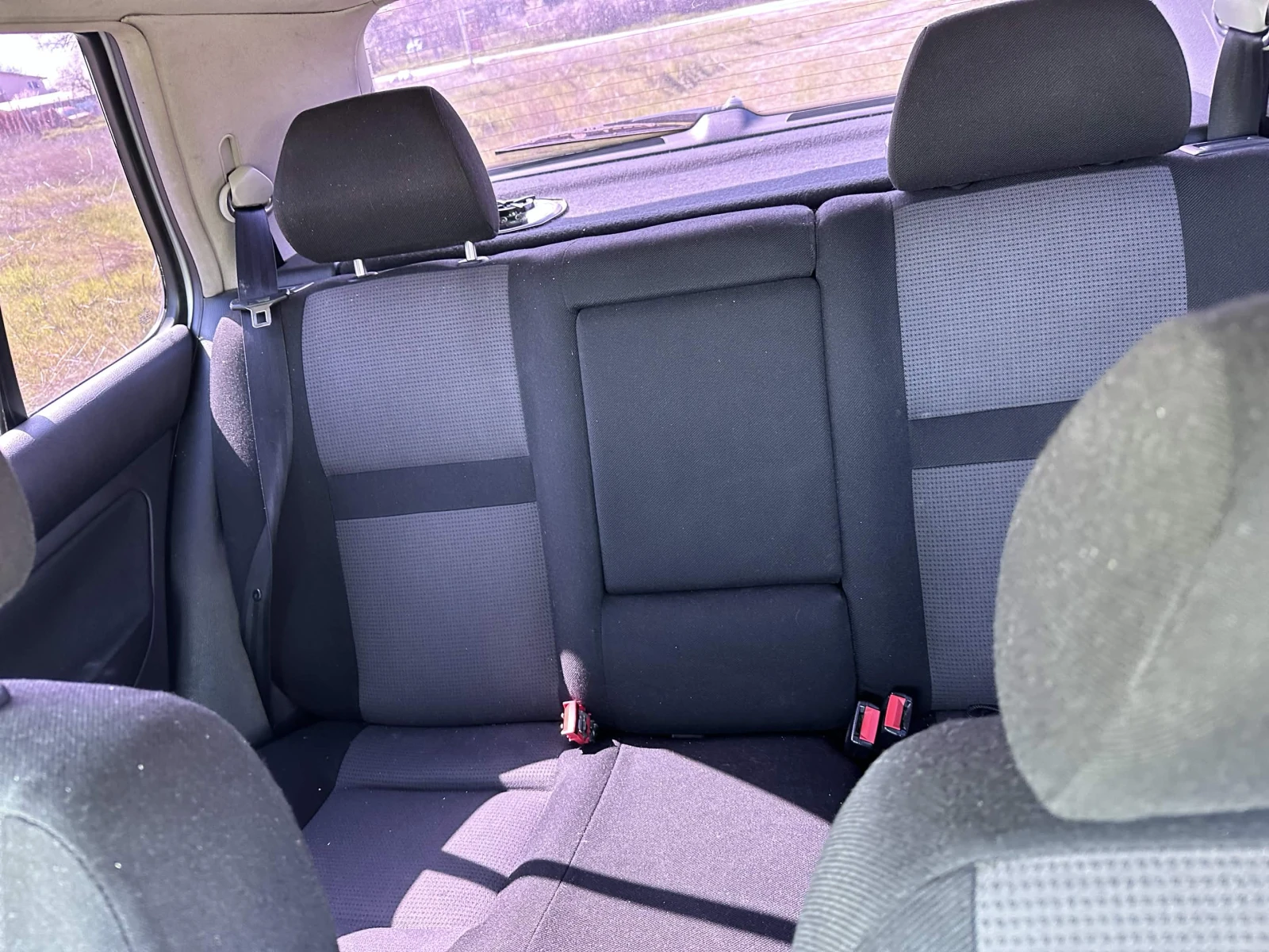 VW Golf 1.9, снимка 4 - Автомобили и джипове - 54173100