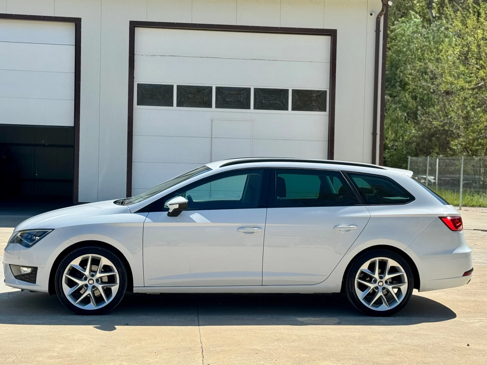 Seat Leon * MATRIX* FR* 150ks* LED* NAVI* , снимка 4 - Автомобили и джипове - 54294418