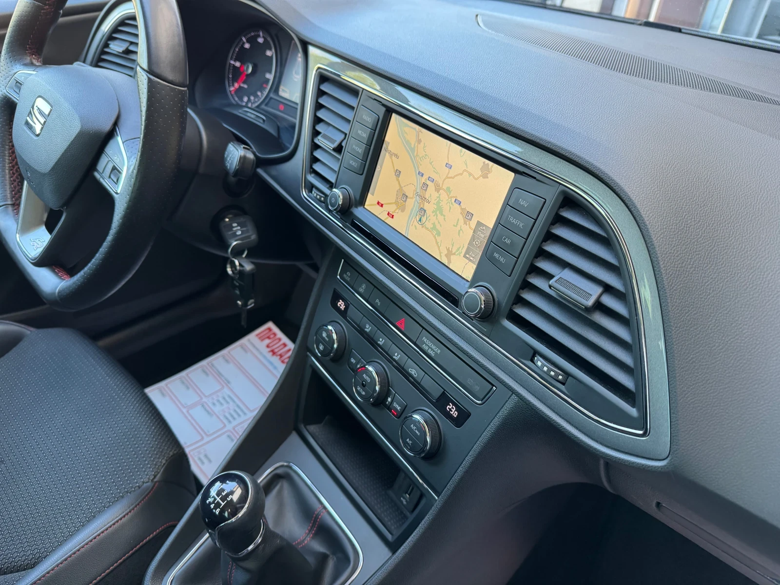 Seat Leon * MATRIX* FR* 150ks* LED* NAVI* , снимка 14 - Автомобили и джипове - 54294418