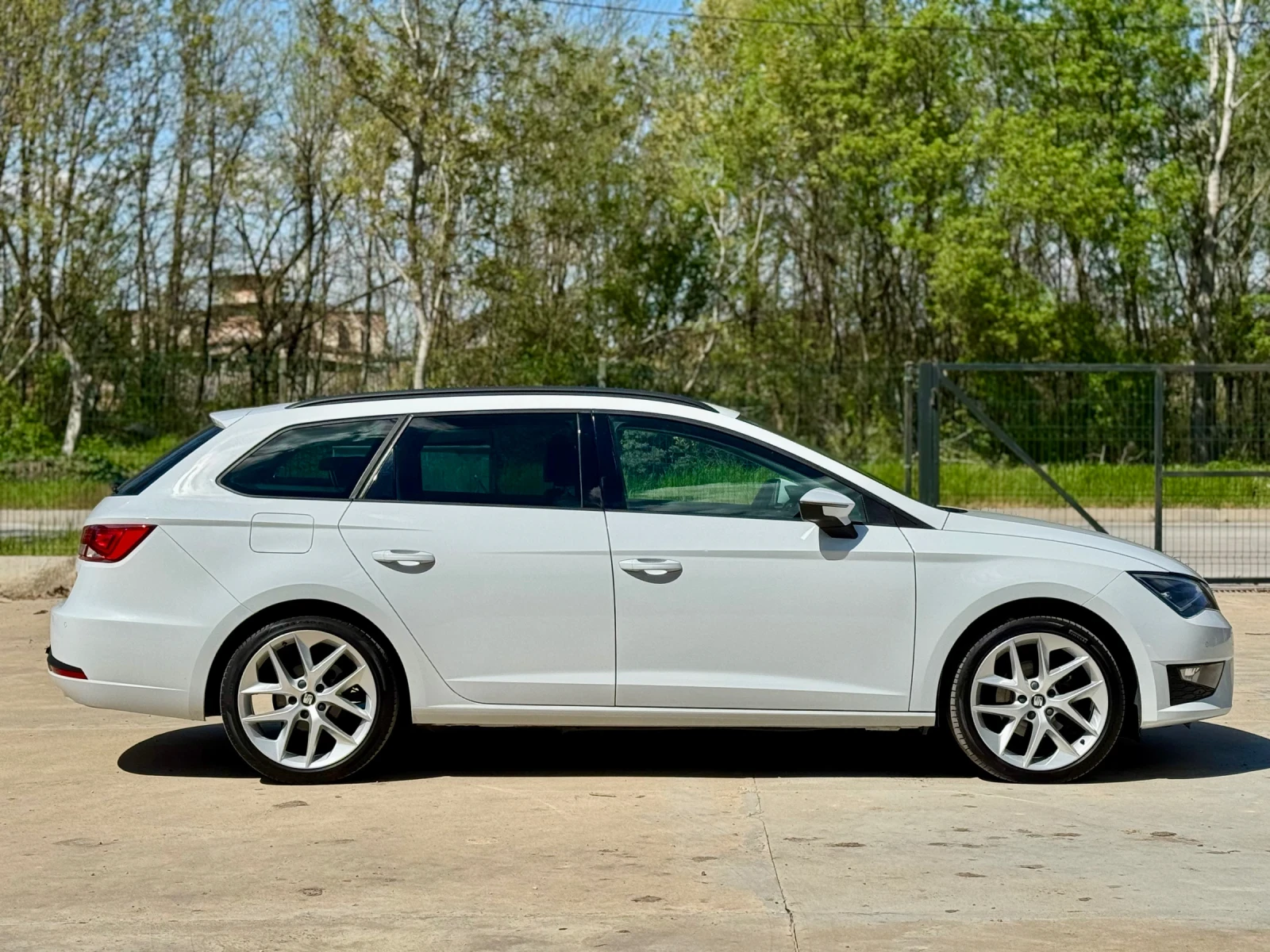 Seat Leon * MATRIX* FR* 150ks* LED* NAVI* , снимка 8 - Автомобили и джипове - 54294418