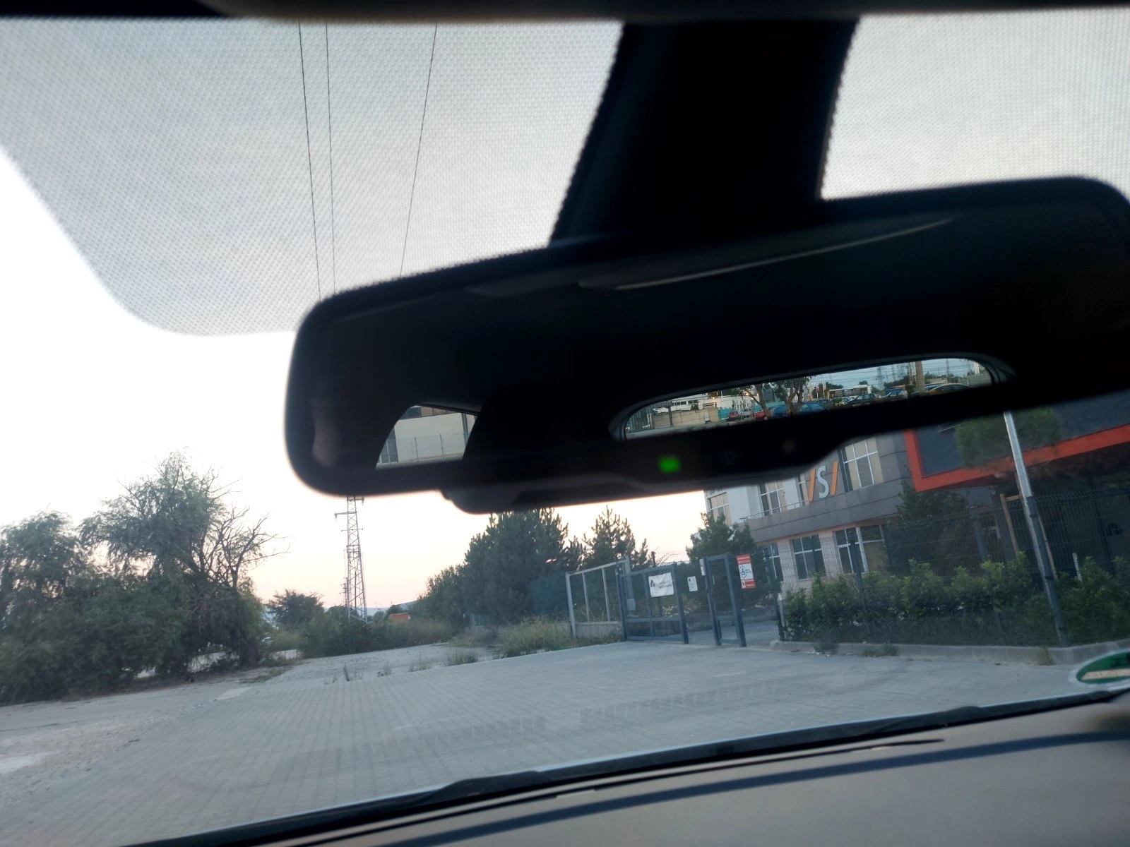 Nissan Micra 1.0i, снимка 11 - Автомобили и джипове - 54311330