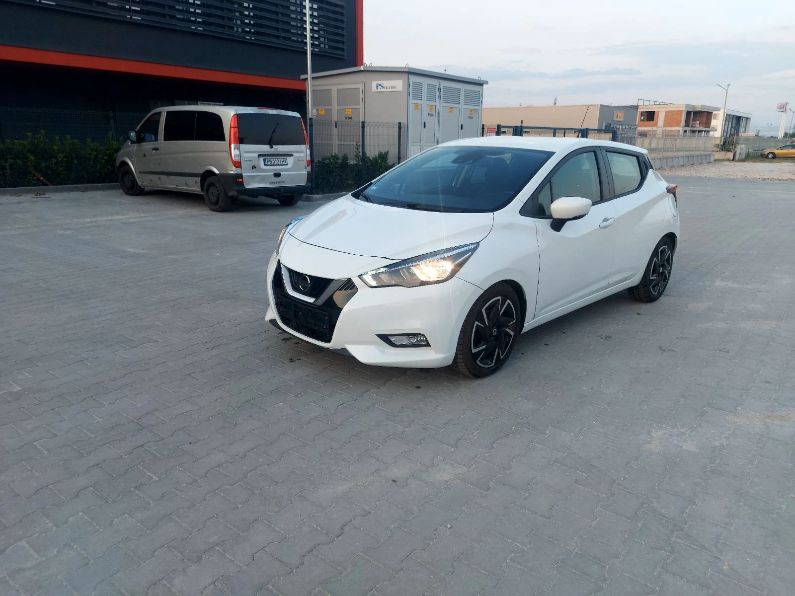 Nissan Micra 1.0i