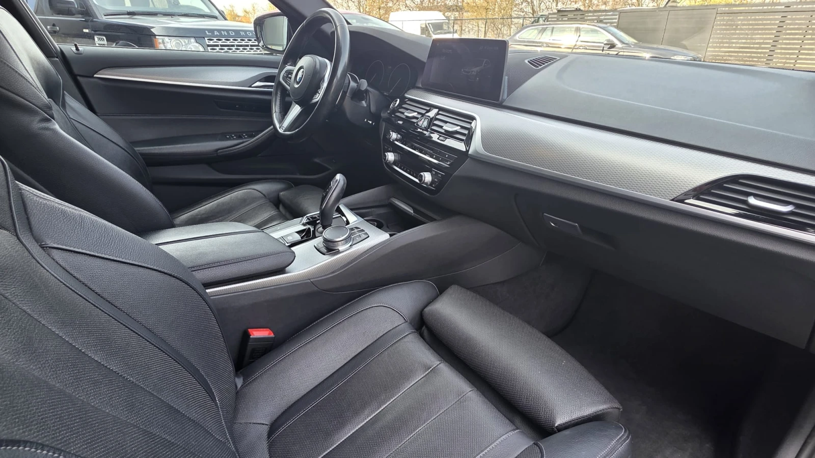 BMW 520 520 M-Pack, снимка 10 - Автомобили и джипове - 54333715