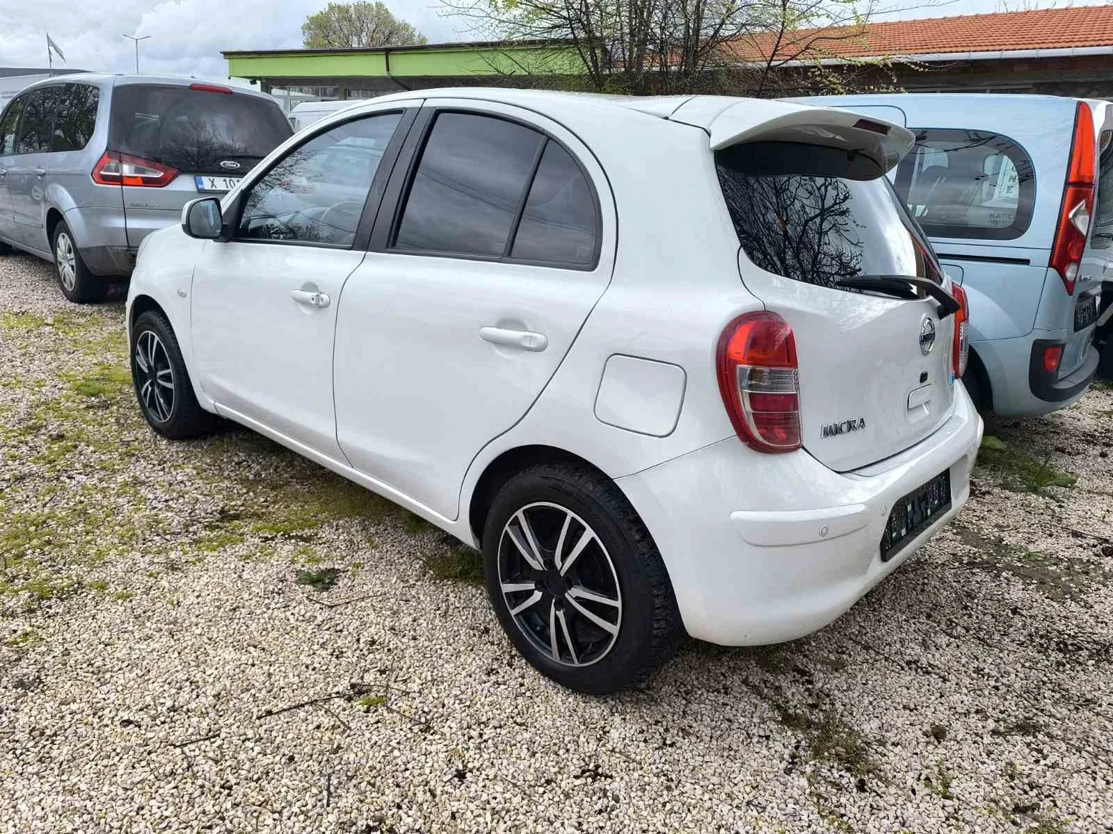 Nissan Micra 1.2i, снимка 3 - Автомобили и джипове - 54554905