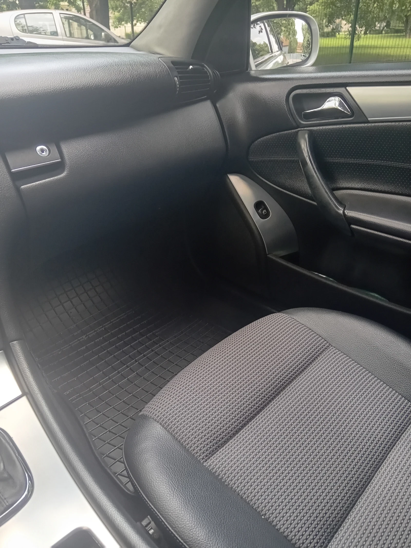 Mercedes-Benz C 200 МЕРЦЕДЕС С 200 КОМПРЕСОР SPORT EDITION, снимка 12 - Автомобили и джипове - 54739225