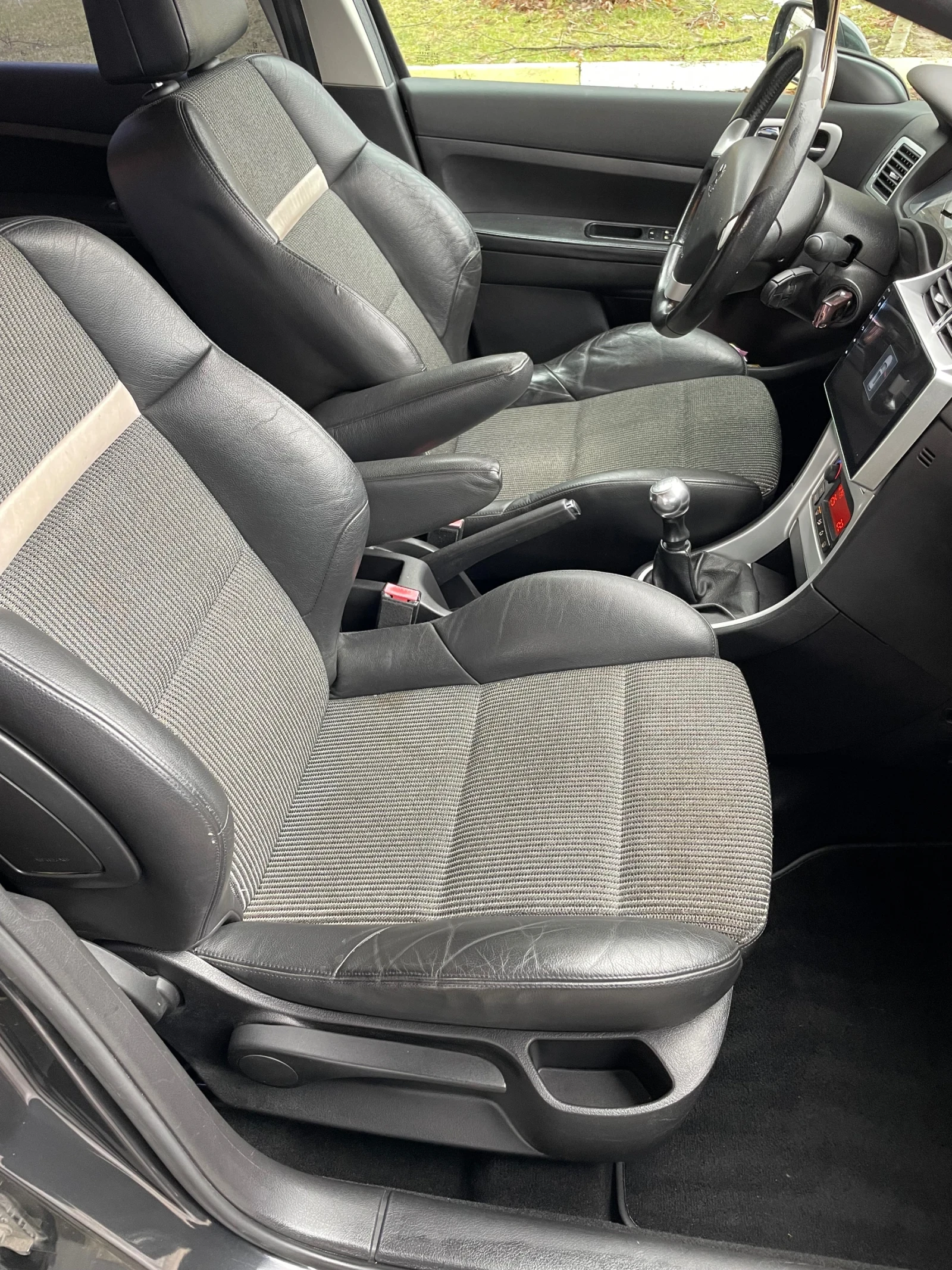 Peugeot 307 2.0 GT Line / Landi Renzo, снимка 9 - Автомобили и джипове - 54809071