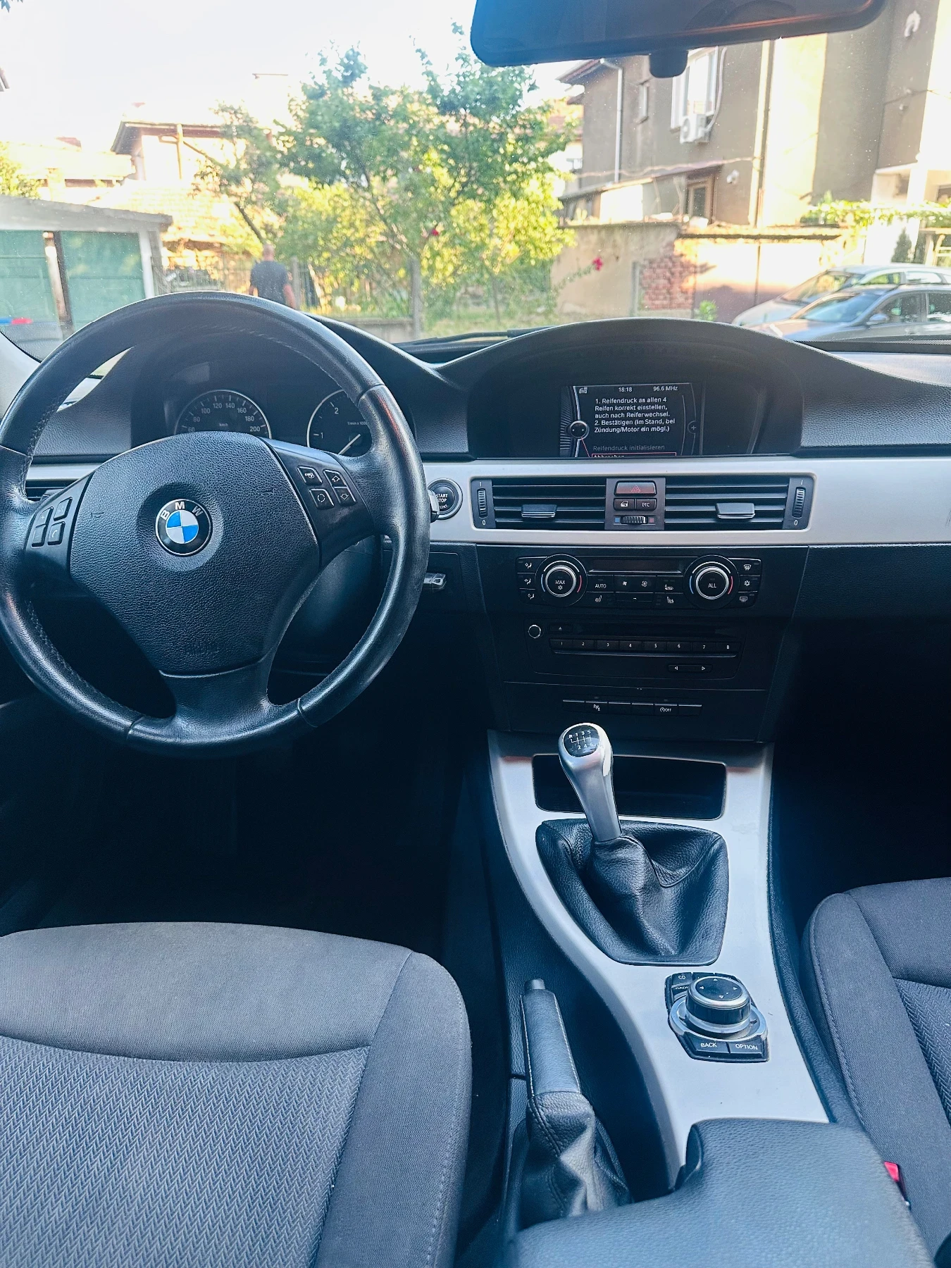 BMW 318 2.0 318d, снимка 9 - Автомобили и джипове - 55327155