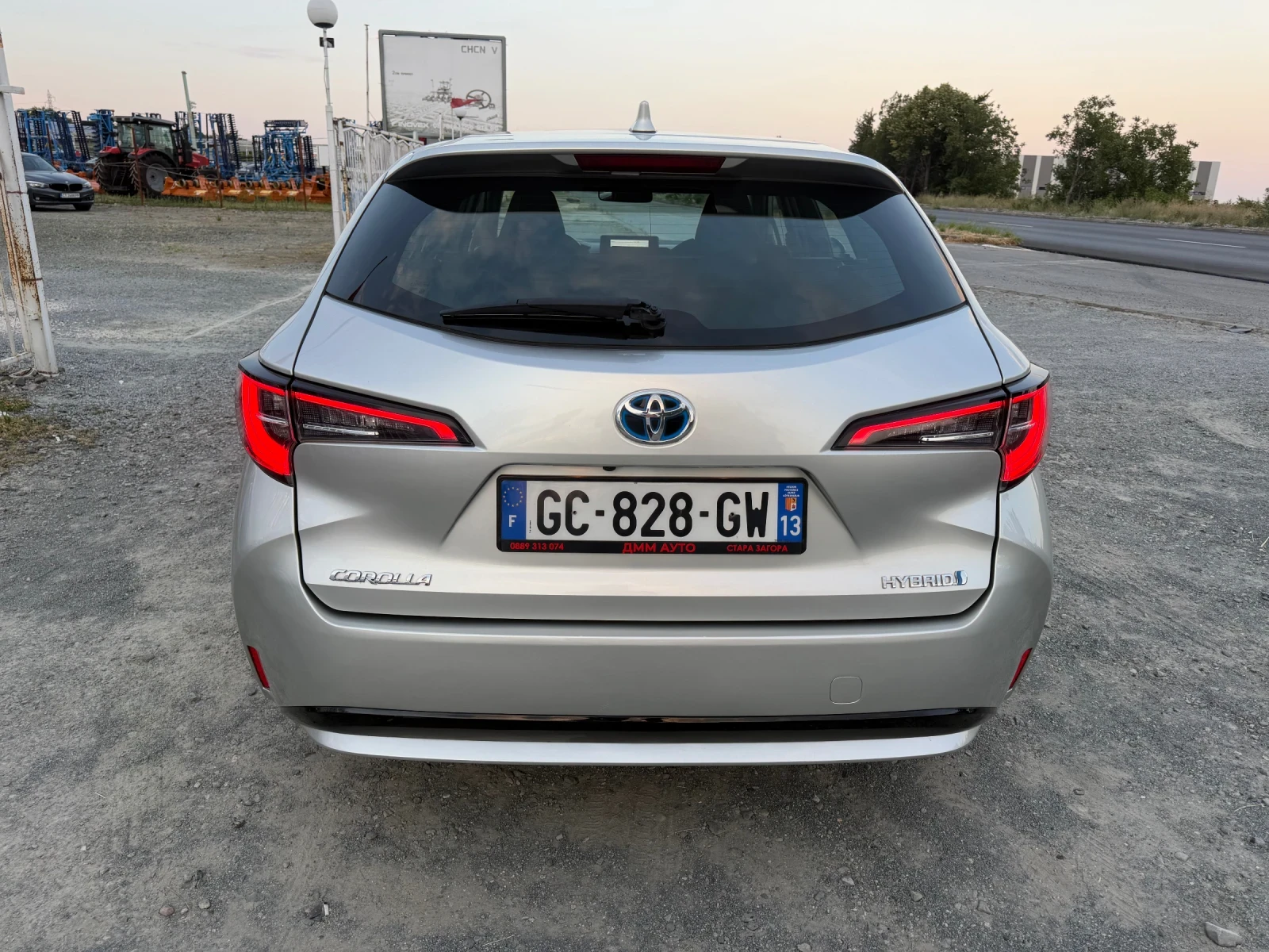 Toyota Corolla HYBRID / АВТОМАТИК / ЕВРО6 / ДИСТРОНИК / ЛЕД, снимка 5 - Автомобили и джипове - 55565271