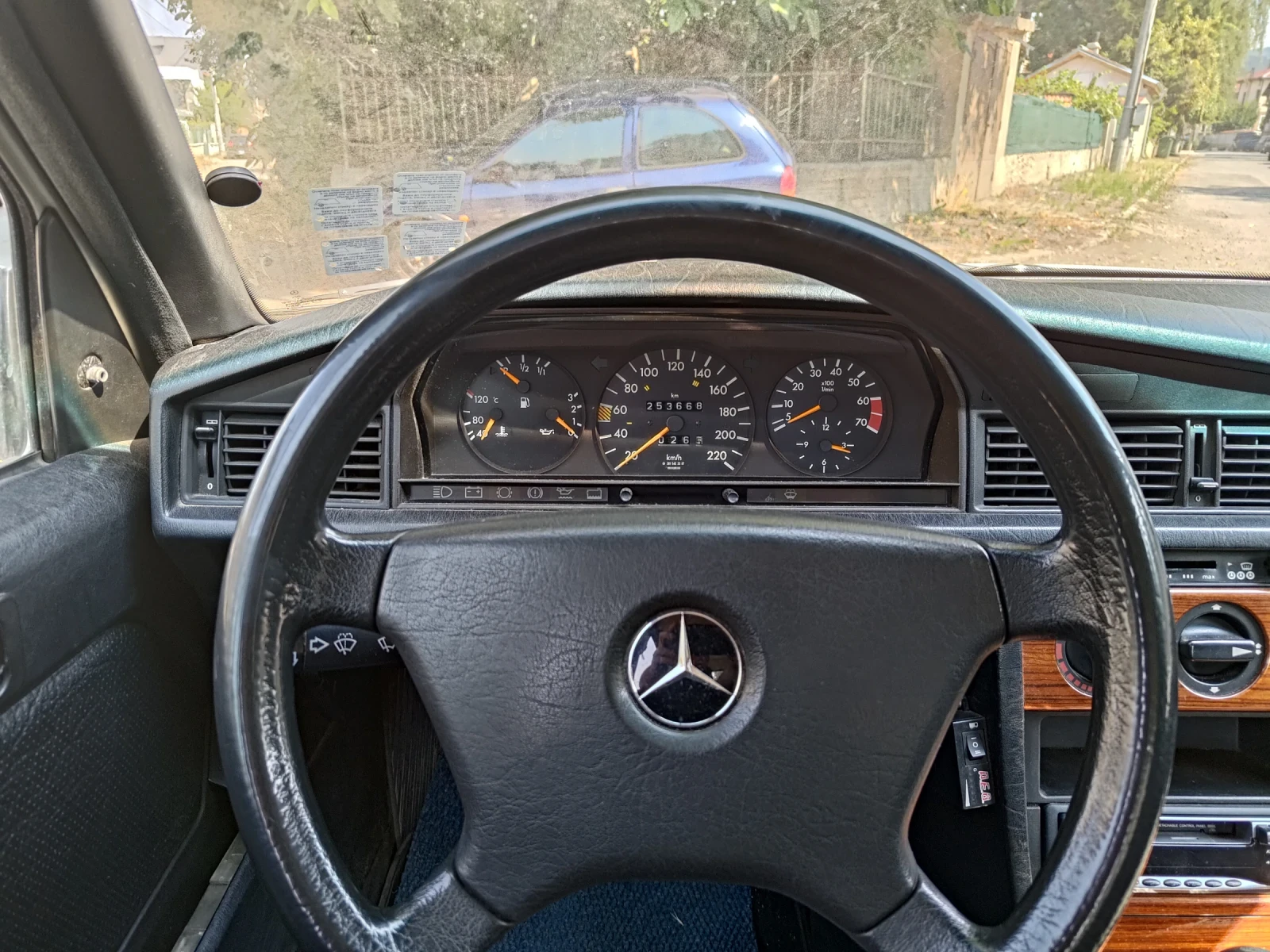 Mercedes-Benz 190 Е, снимка 12 - Автомобили и джипове - 55883792