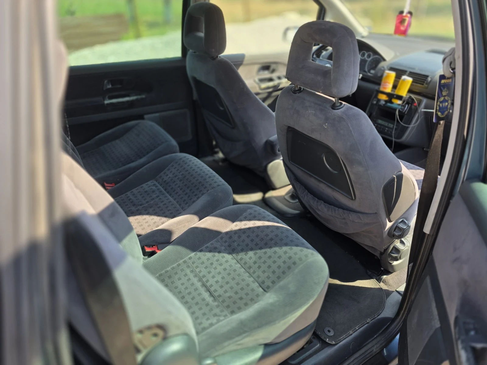 VW Sharan Обслужен и без номер на талона , снимка 9 - Автомобили и джипове - 56070767