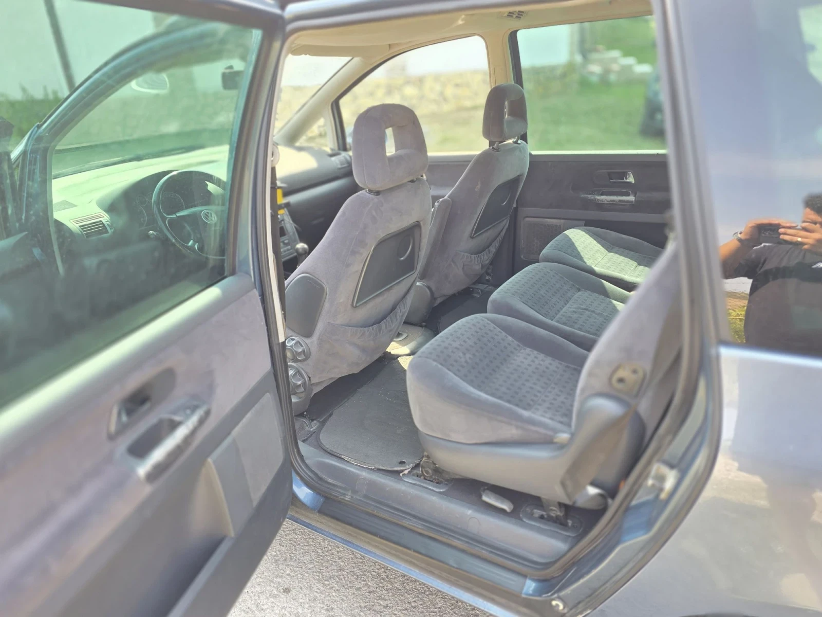 VW Sharan Обслужен и без номер на талона , снимка 8 - Автомобили и джипове - 56070767