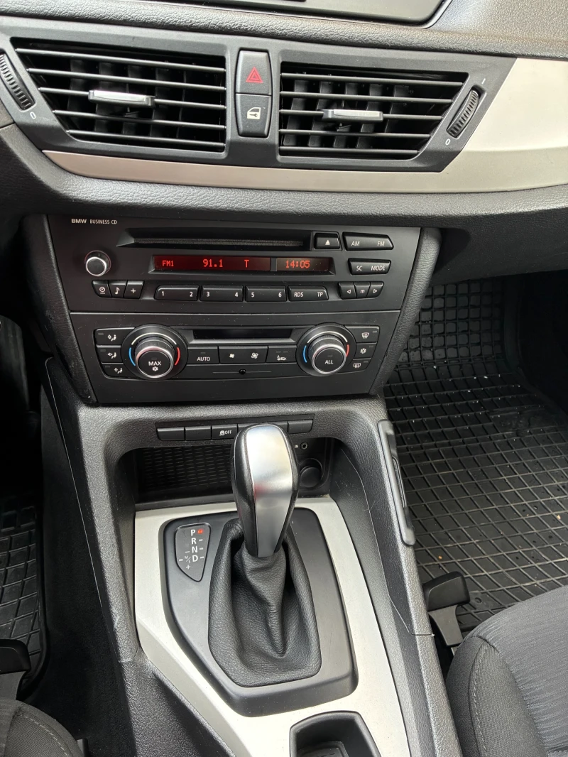 BMW X1, снимка 15 - Автомобили и джипове - 52475070