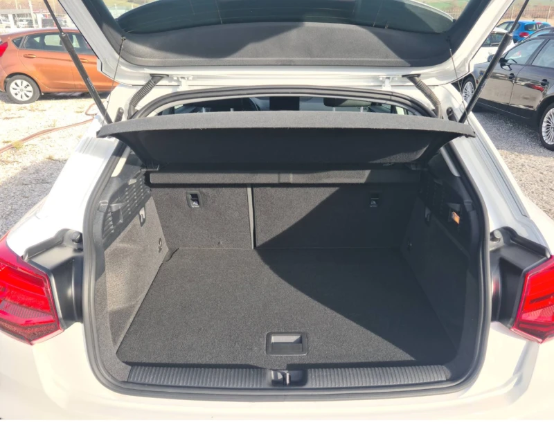 Audi Q2  1.6 TDI 116 ks TOP, снимка 3 - Автомобили и джипове - 52792878