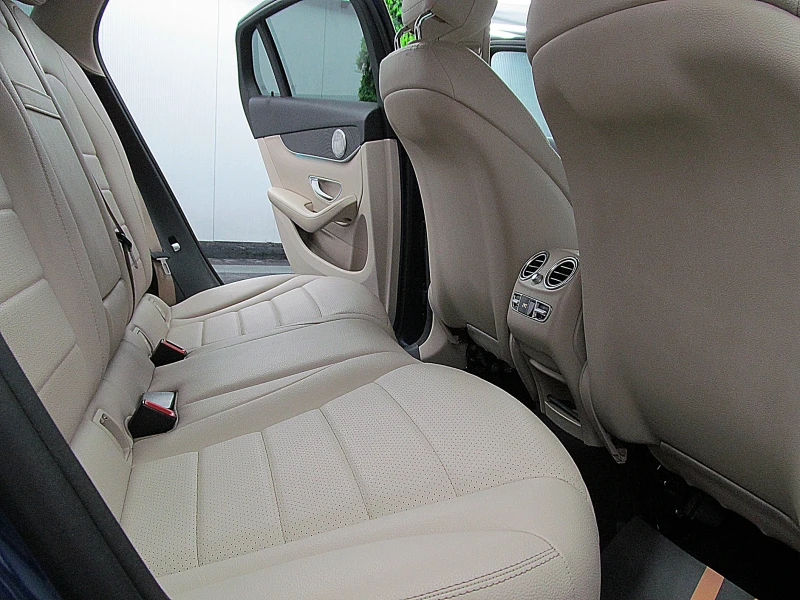 Mercedes-Benz GLC 250 KUPE/AMG-lene/KAMERA/START STOP/СОБСТВЕН ЛИЗИНГ, снимка 9 - Автомобили и джипове - 53417722