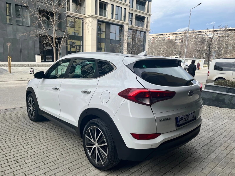 Hyundai Tucson 1.7CRDI= EXPOSSIBLE= KEYLESSGO= NAVI= НОВА!, снимка 8 - Автомобили и джипове - 53560253
