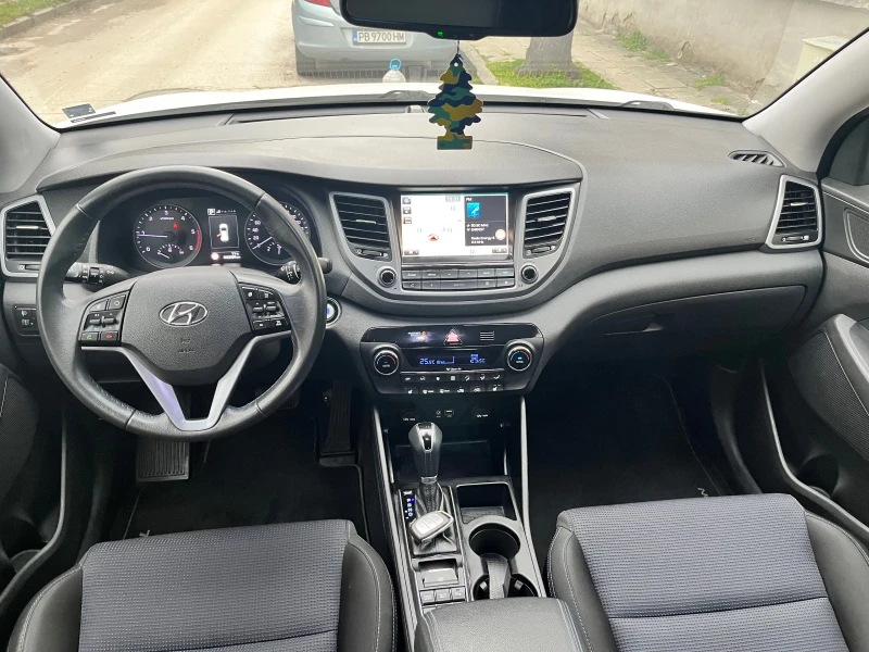 Hyundai Tucson 1.7CRDI= EXPOSSIBLE= KEYLESSGO= NAVI= НОВА!, снимка 10 - Автомобили и джипове - 53560253