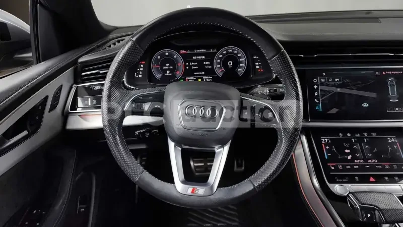 Audi Q8 50TDI QUATTRO| 360| DISTRONIC| ОБДУХ| ВКЛ.ТЕХНОТЕС, снимка 4 - Автомобили и джипове - 54669889
