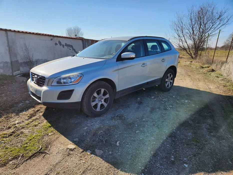 Volvo XC60 2.0d  - изображение 2