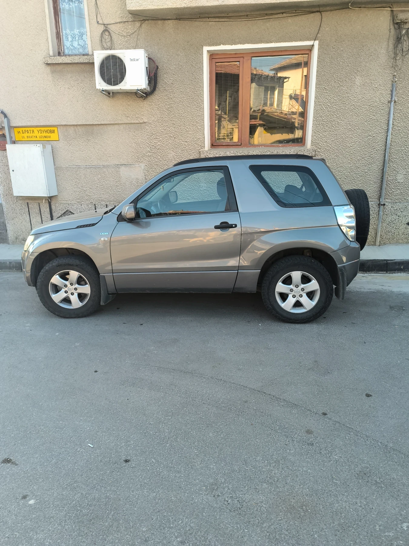 Suzuki Grand vitara 1.9DSD, снимка 2 - Автомобили и джипове - 53834093