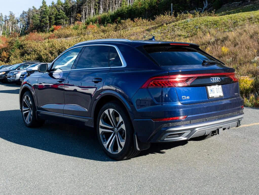 Audi Q8 * TECHNIK* * HeadUp* AвтоКредит* (ЦЕНА ДО БГ), снимка 2 - Автомобили и джипове - 53864240