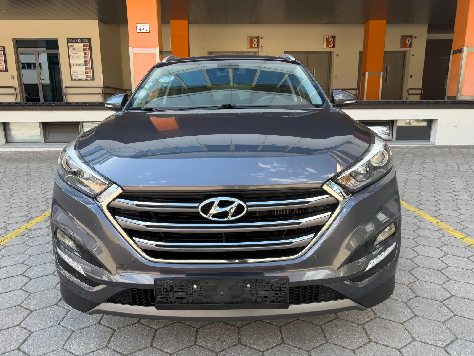 Hyundai Tucson 2.0 CRDI* X-POSSIBLE* 4x4* , снимка 2 - Автомобили и джипове - 54440957