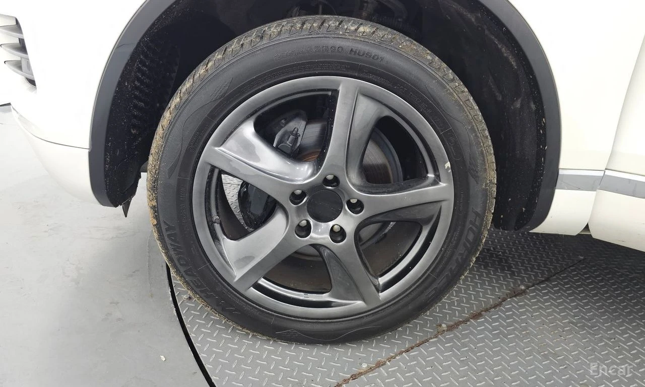 VW Touareg * 3.0TDI* BLUEMOTION* КОЖА* ПОДГРЕВ* ПАНОРАМА* , снимка 5 - Автомобили и джипове - 54497449
