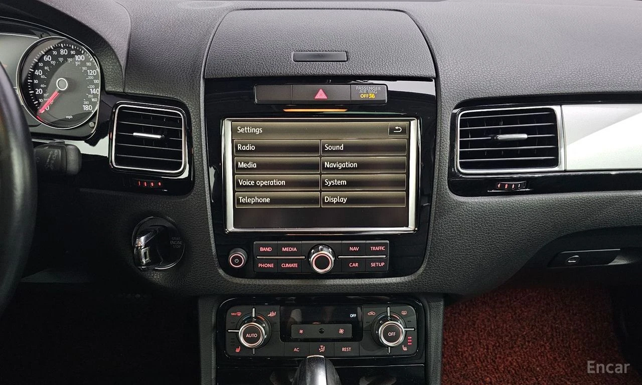 VW Touareg * 3.0TDI* BLUEMOTION* КОЖА* ПОДГРЕВ* ПАНОРАМА* , снимка 14 - Автомобили и джипове - 54497449