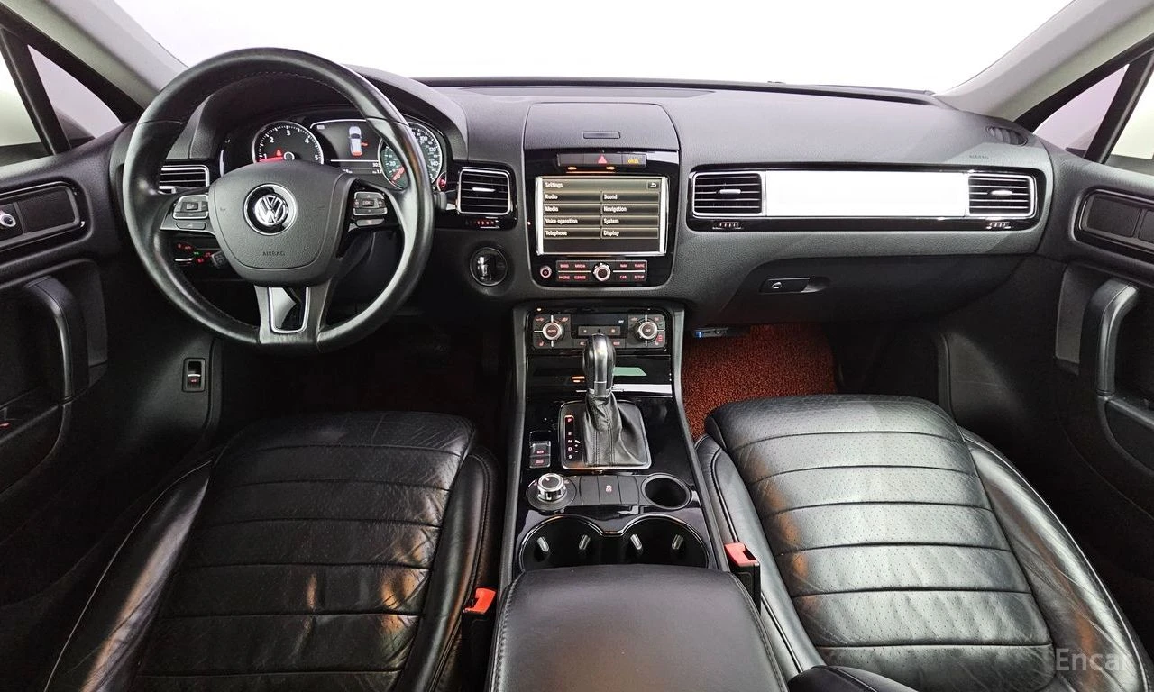 VW Touareg * 3.0TDI* BLUEMOTION* КОЖА* ПОДГРЕВ* ПАНОРАМА* , снимка 7 - Автомобили и джипове - 54497449