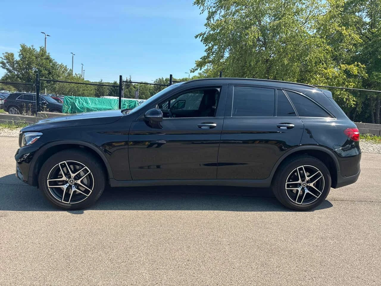 Mercedes-Benz GLC 300 CARFAX, снимка 2 - Автомобили и джипове - 55380748