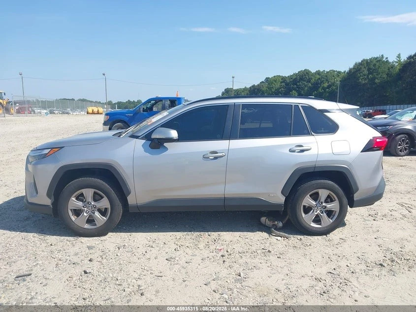 Toyota Rav4 HYBRID XLE, снимка 13 - Автомобили и джипове - 56128873