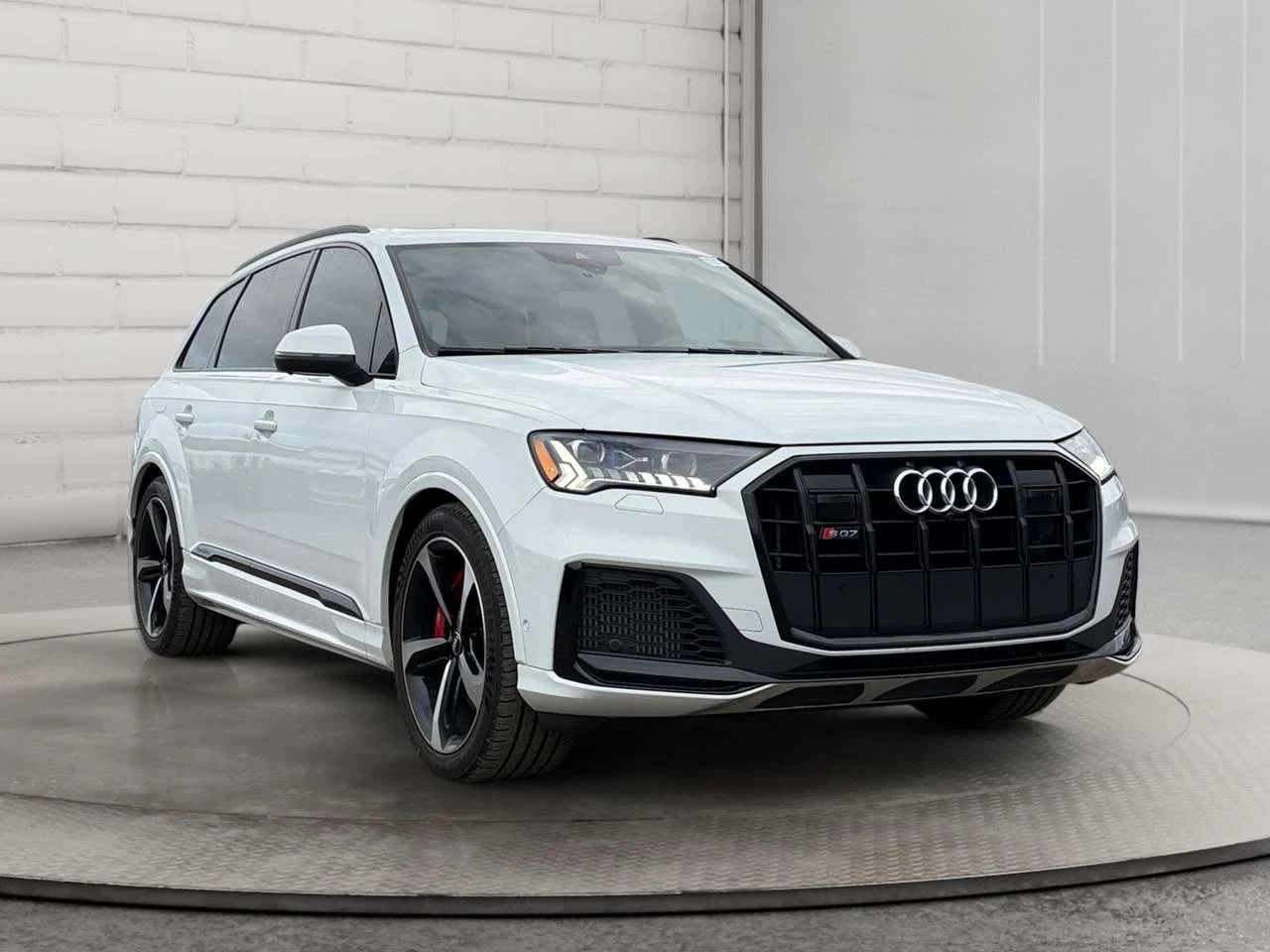 Audi SQ7 4.0T (Tiptronic) | Clean Carfax | Alberta Vehicle | Mobile.bg � ����������� 3