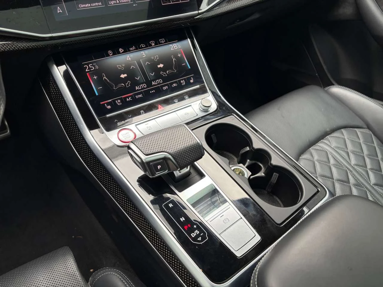 Audi SQ7 4.0T (Tiptronic) | Clean Carfax | Alberta Vehicle | Mobile.bg � ����������� 15